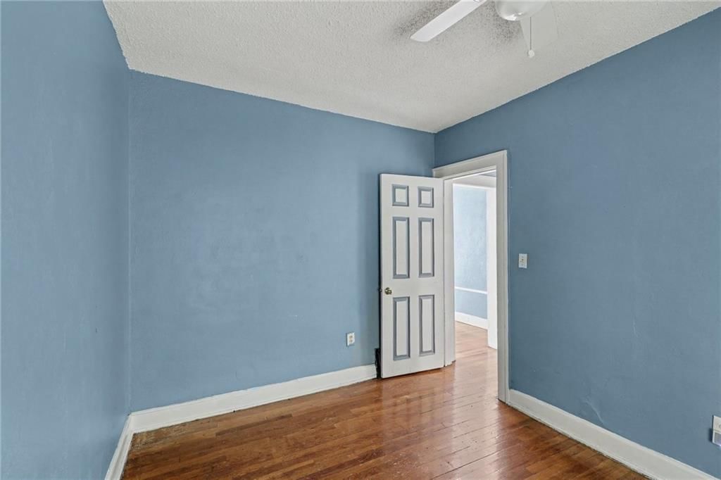 2405 E 68th Street — photo 12