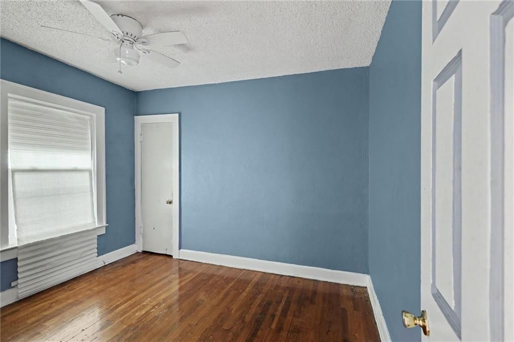 2405 E 68th Street — photo 13