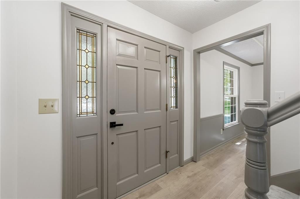 8009 Hallet Street — photo 2