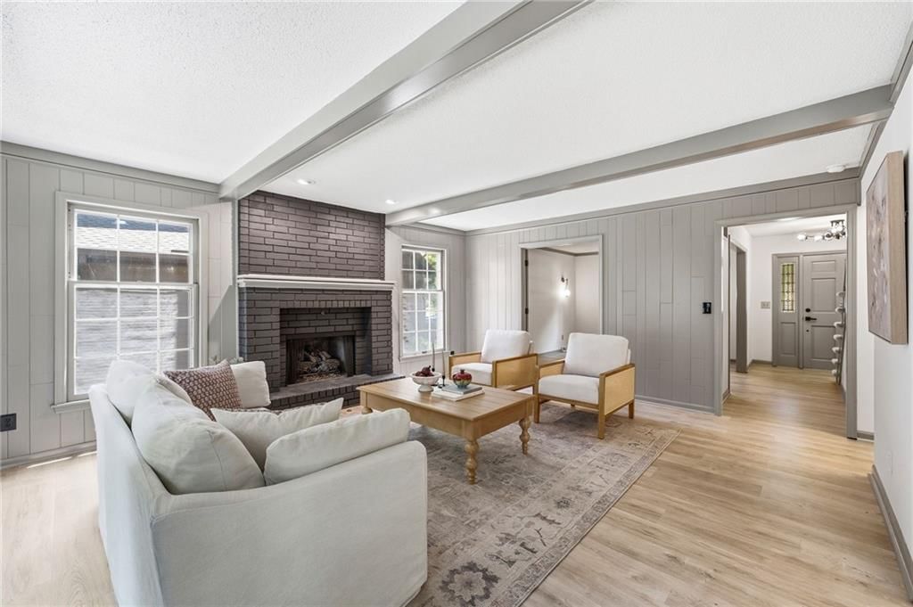 8009 Hallet Street — photo 10