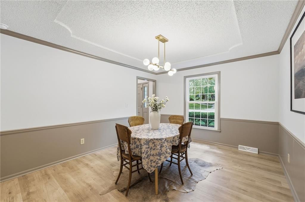 8009 Hallet Street — photo 19