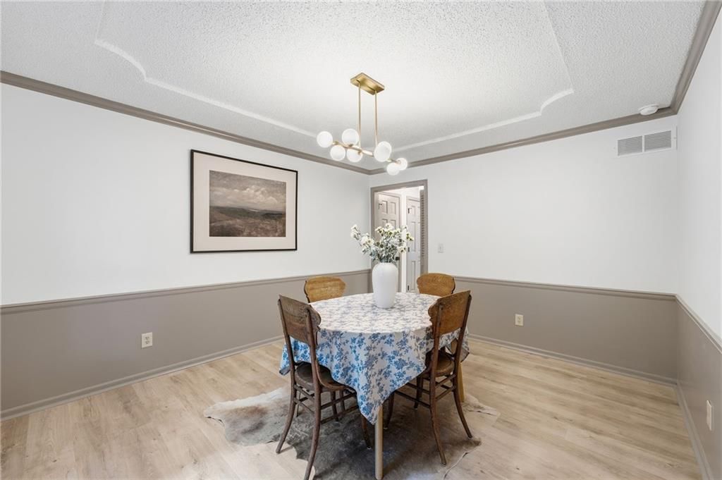 8009 Hallet Street — photo 20