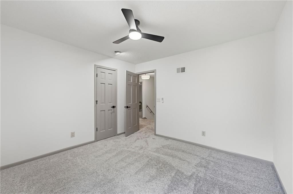 8009 Hallet Street — photo 31