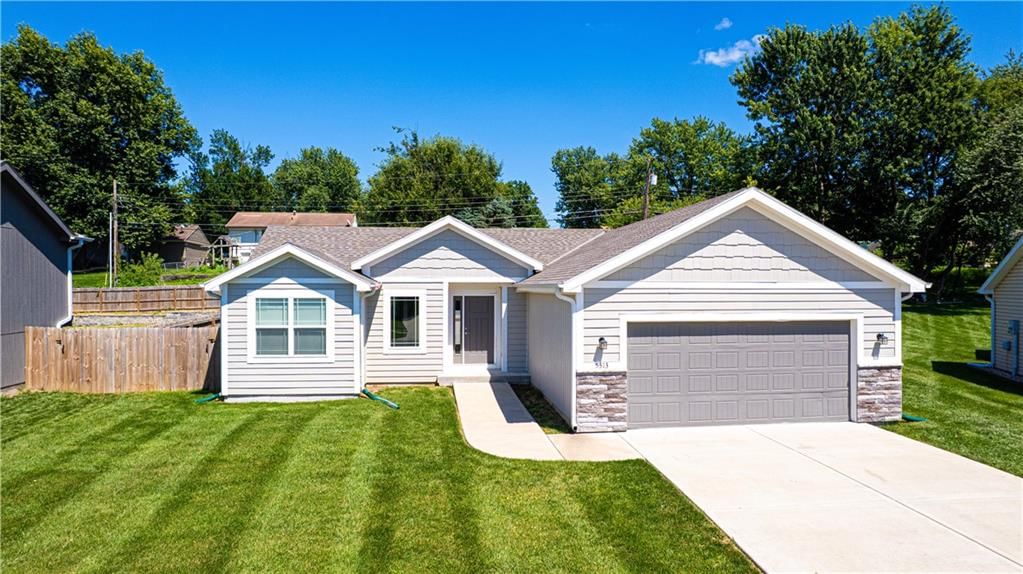 5313 Crystal Drive, St Joseph, MO