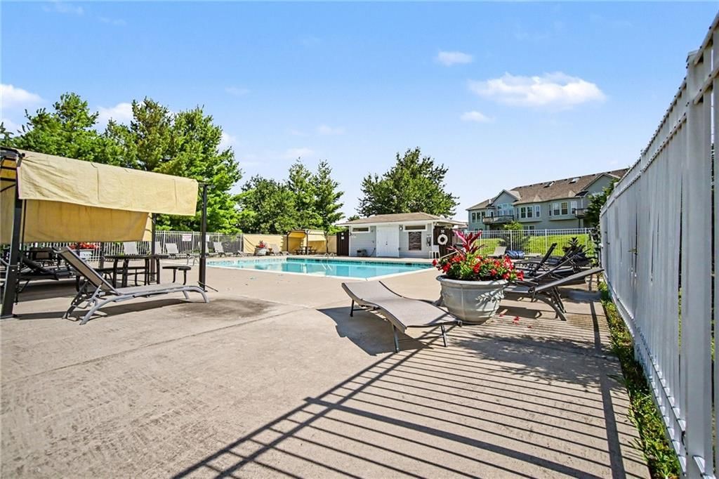7641 N Lucerne Court — photo 41