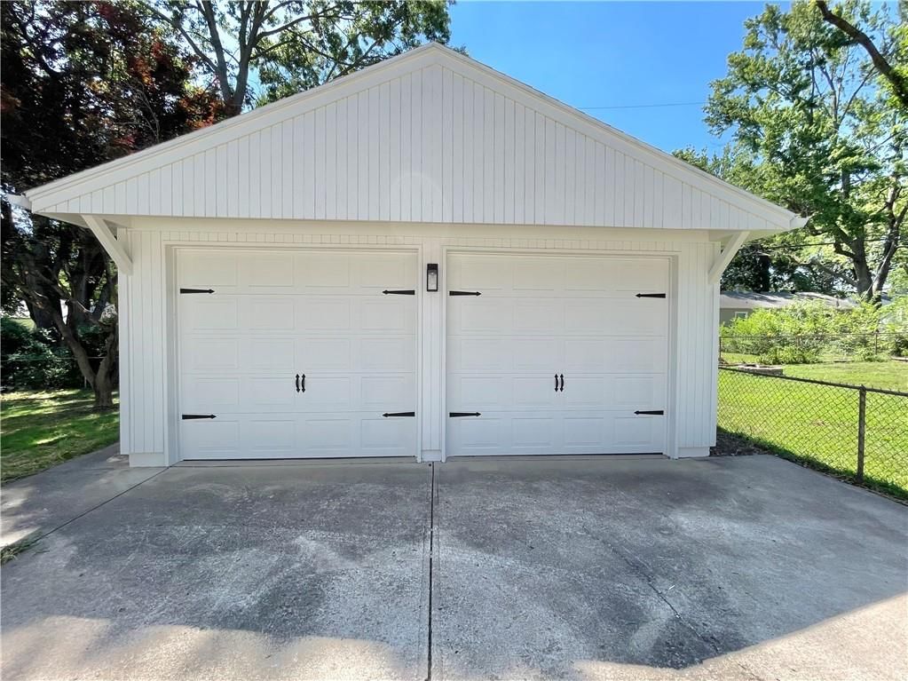 3520 S Liberty Street — photo 2