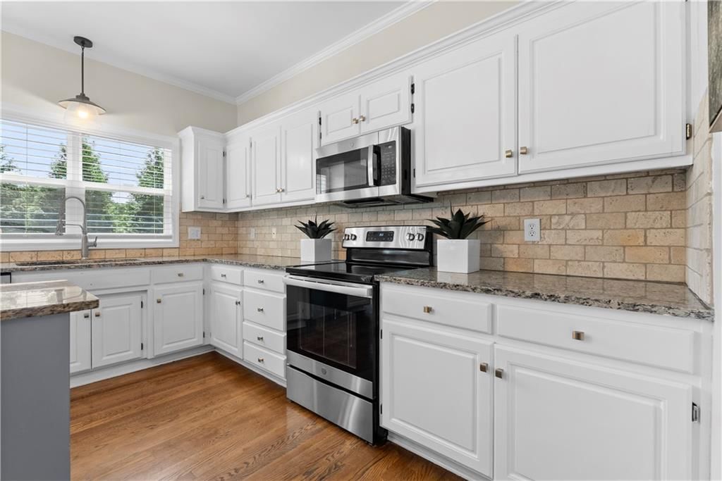313 SW Seagull Street — photo 8