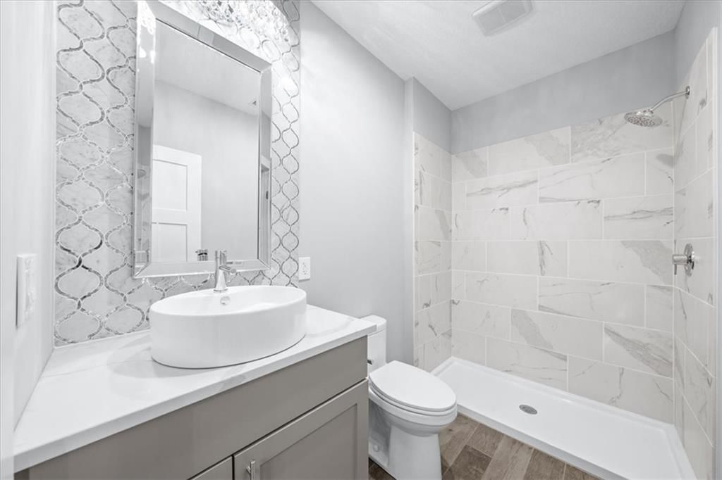 1744 NE Woodland Shores Lane — photo 37
