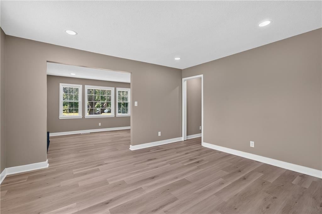 10508 E 241st Ter Terrace — photo 11