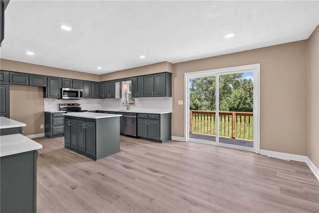 10508 E 241st Ter Terrace — photo 12
