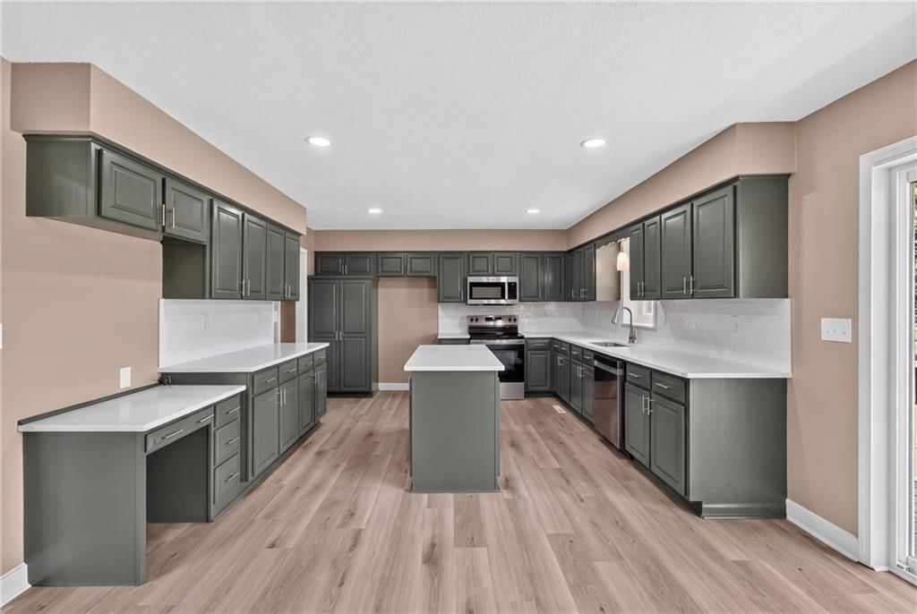 10508 E 241st Ter Terrace — photo 13