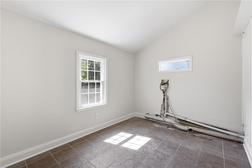 5516 Rosewood Street — photo 27