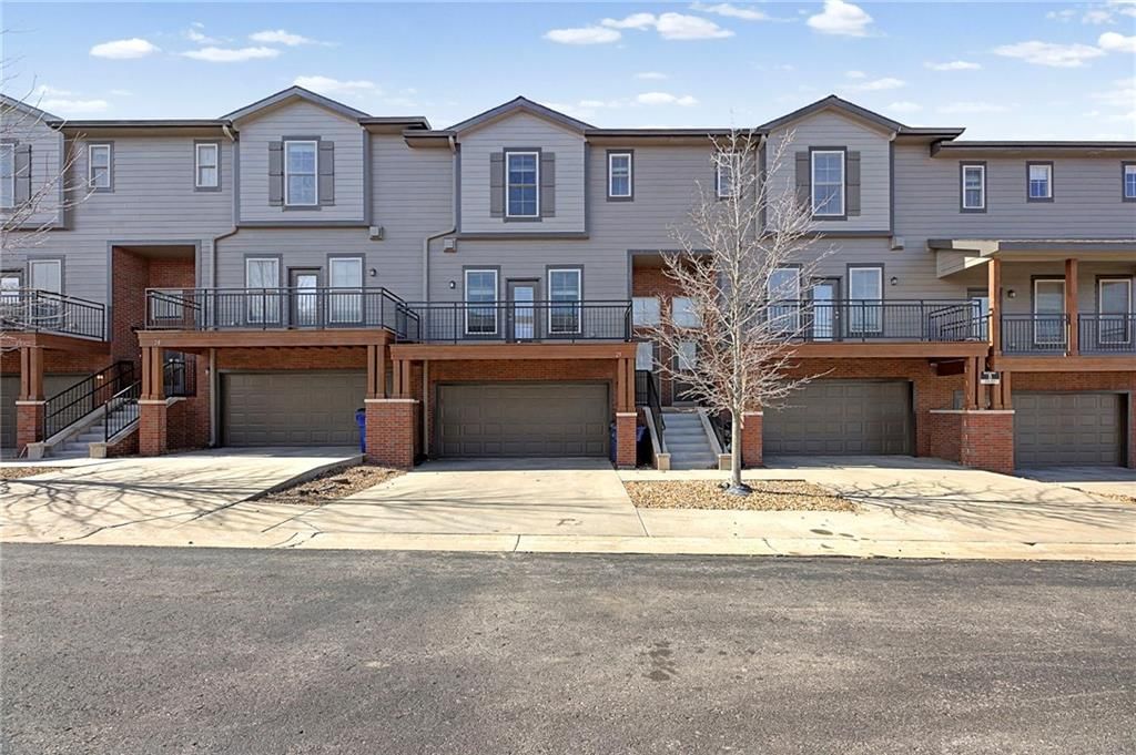 5245 Overland Drive — photo 2