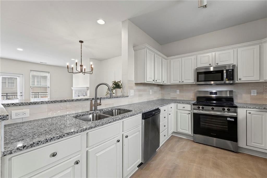 5245 Overland Drive — photo 15