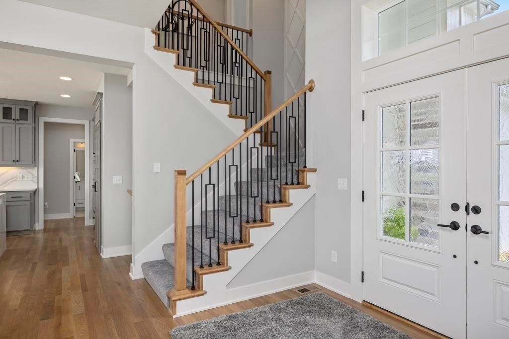 21111 W 81st Street — photo 2