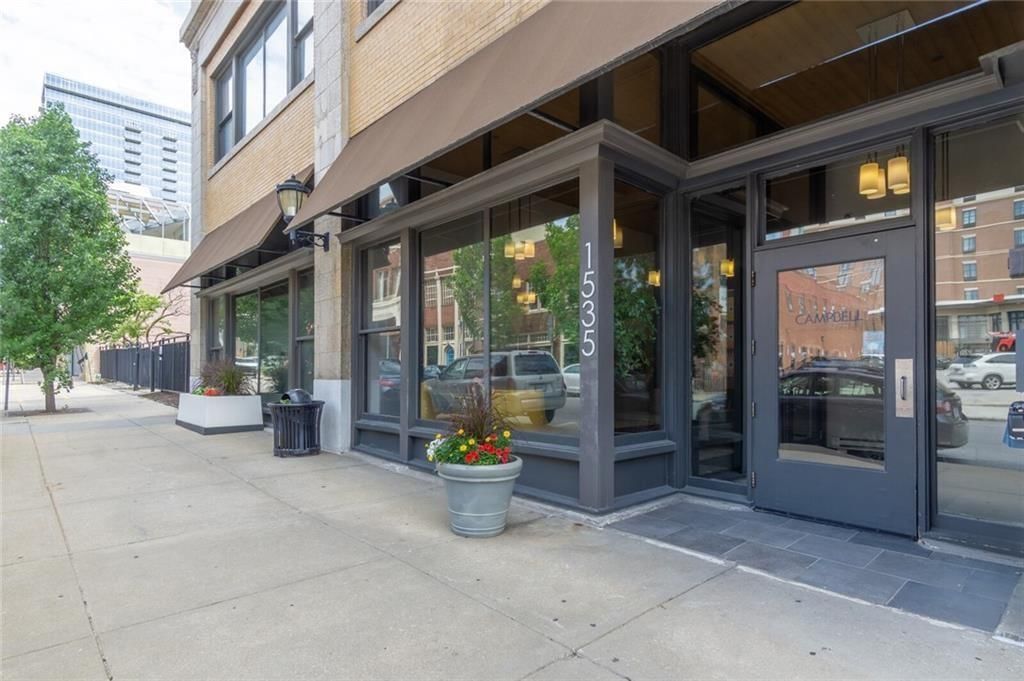 1535 Walnut Street — photo 2