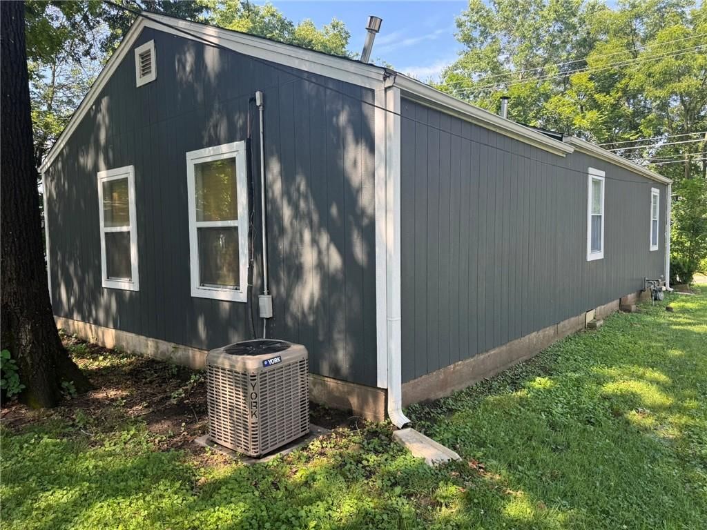 Photo 19 of 31 - 1007 A & B Lexington S, Harrisonville, MO 64701