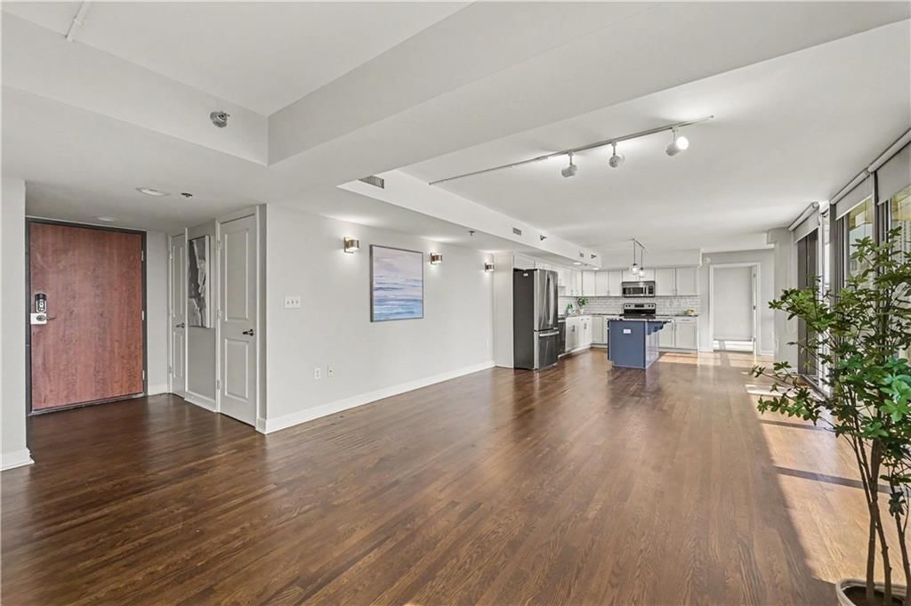 600 E Admiral Boulevard — photo 3