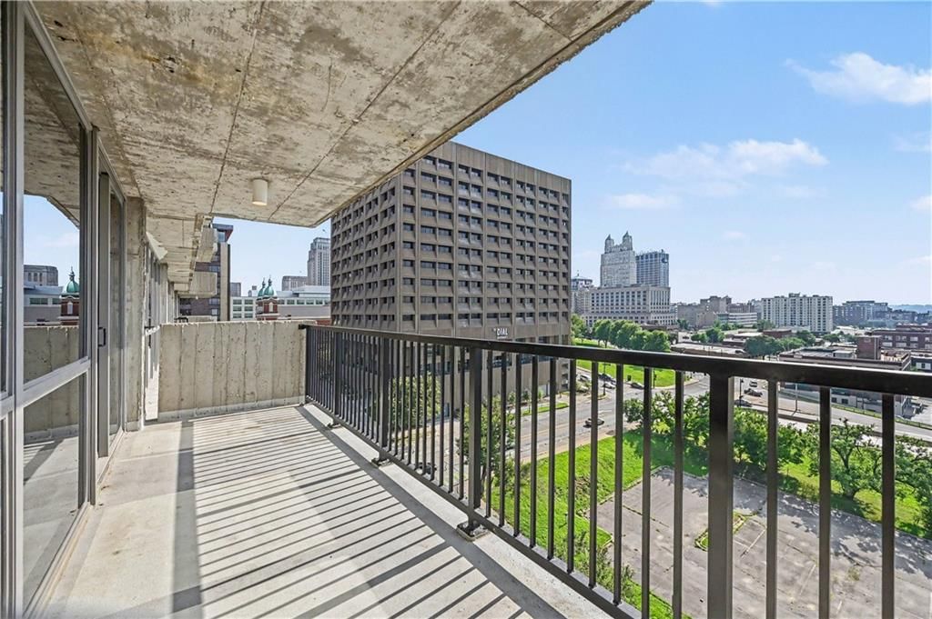 600 E Admiral Boulevard — photo 17