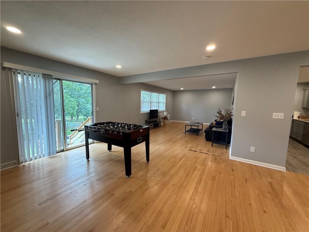 6100 Englewood Avenue — photo 34
