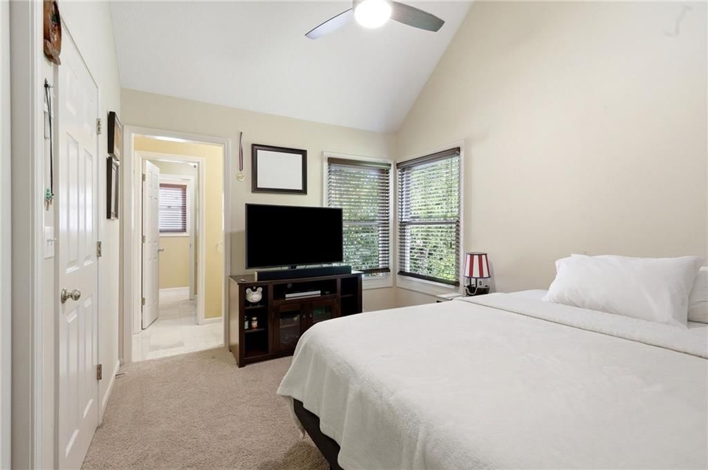 8100 W 144th Terrace — photo 32