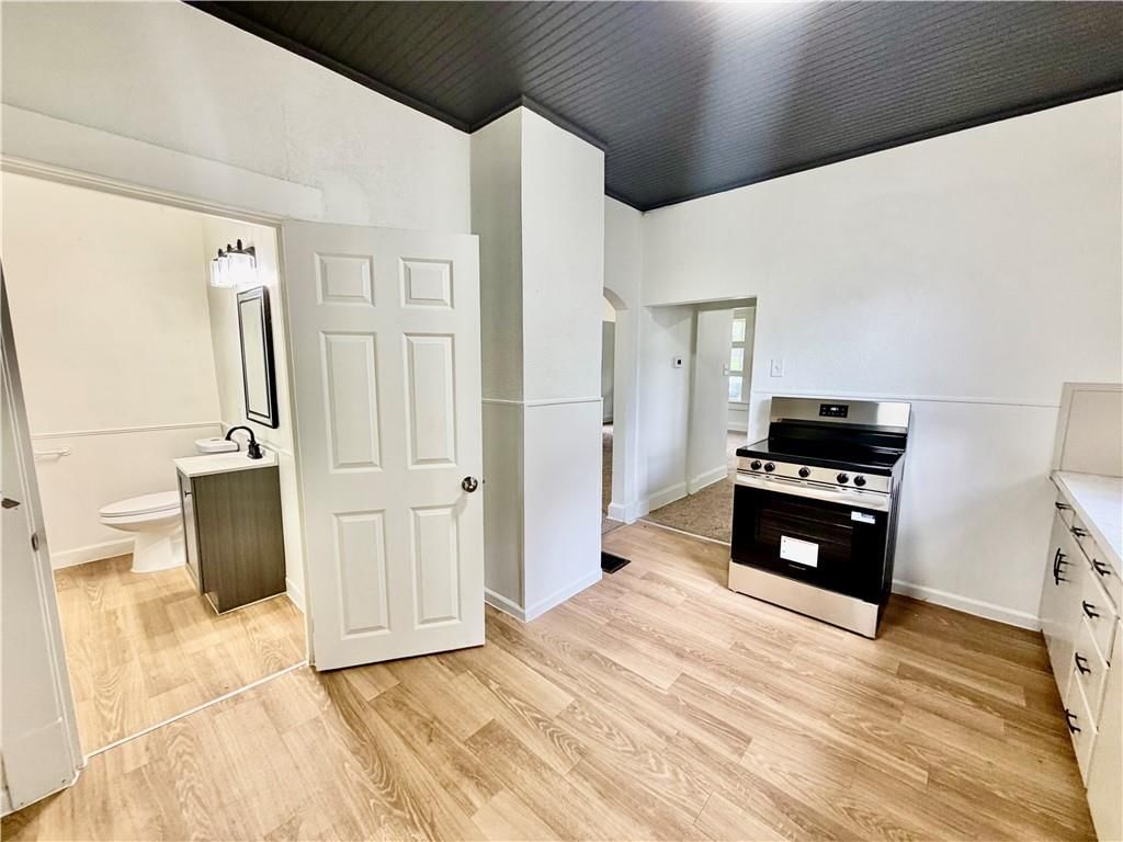 2819 Sacramento Street — photo 13