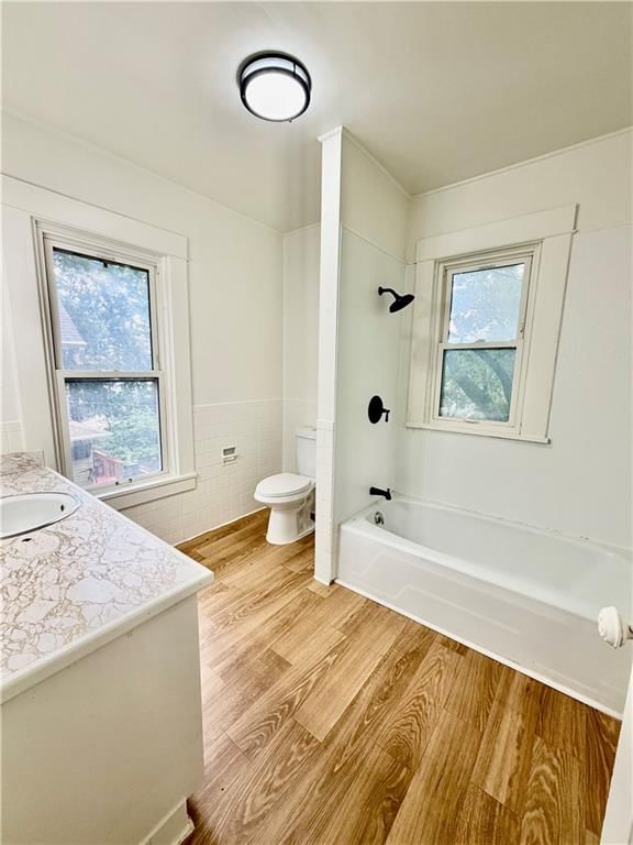 2819 Sacramento Street — photo 18