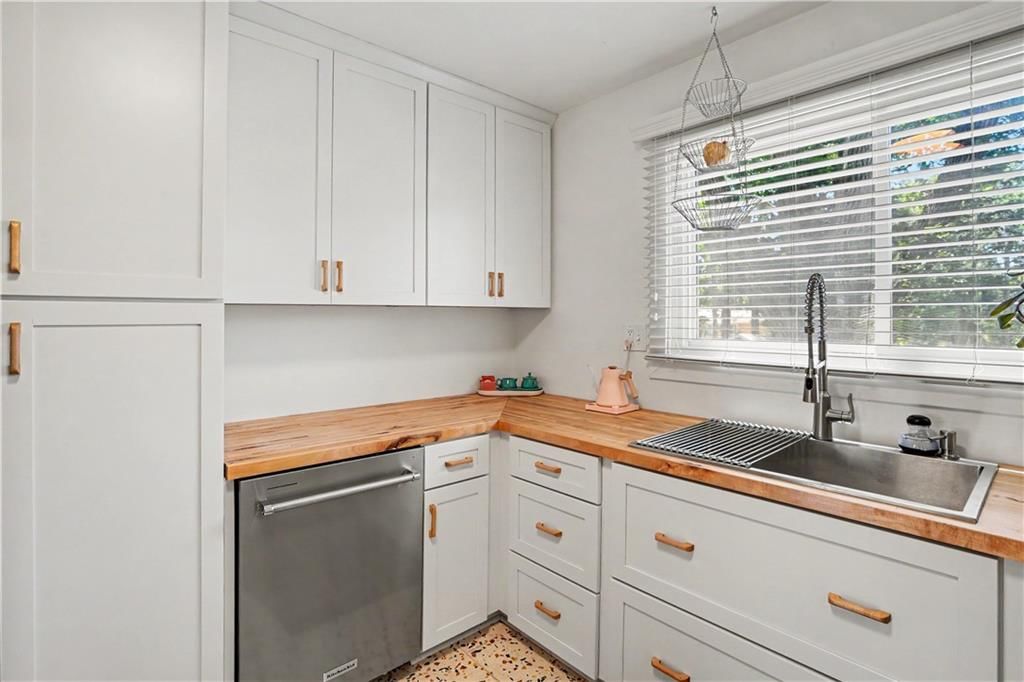 7110 Santa Fe Drive — photo 9