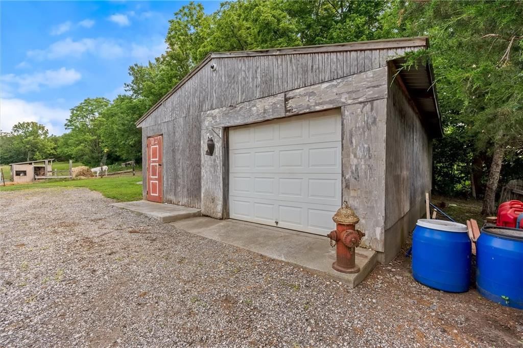11026 Shach Creek Road — photo 35