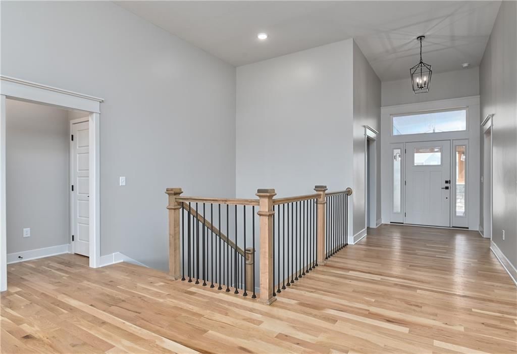 6010 Apache Drive — photo 3