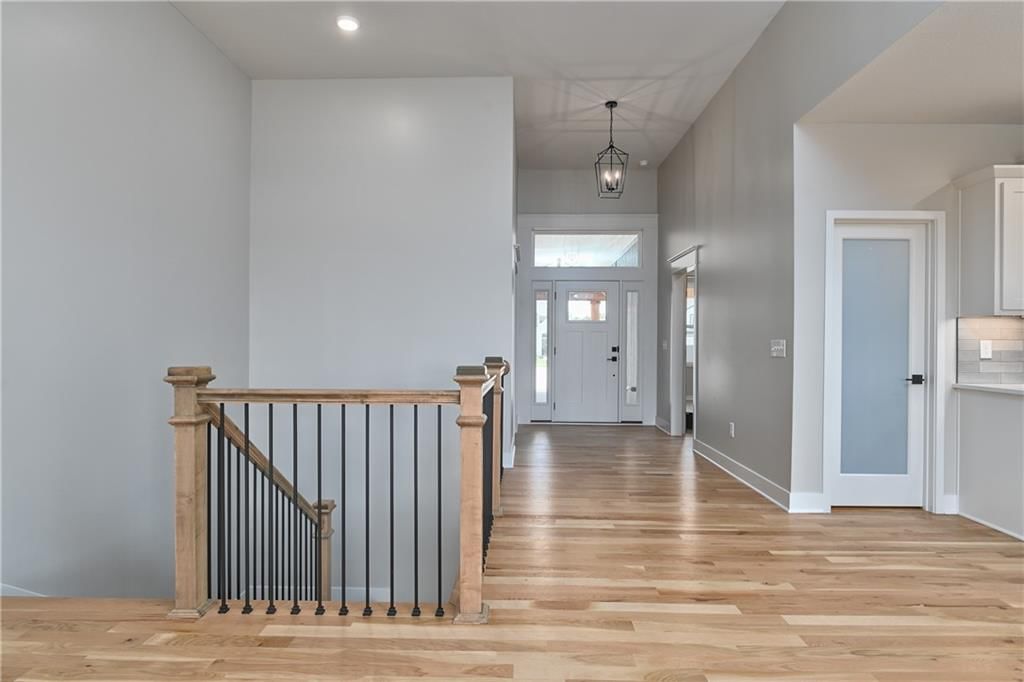 6010 Apache Drive — photo 4