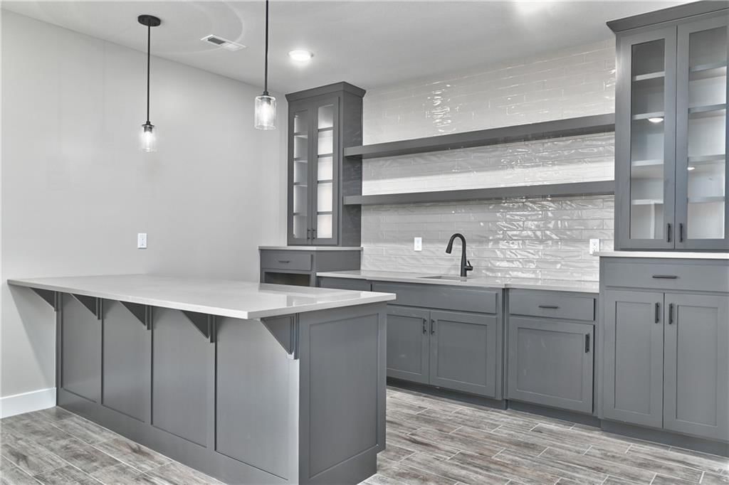 6010 Apache Drive — photo 32