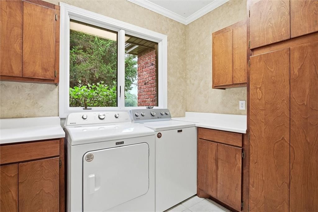 2530 Greenwood Drive — photo 16