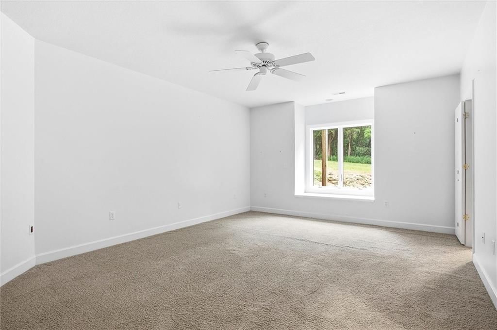 2530 Greenwood Drive — photo 27