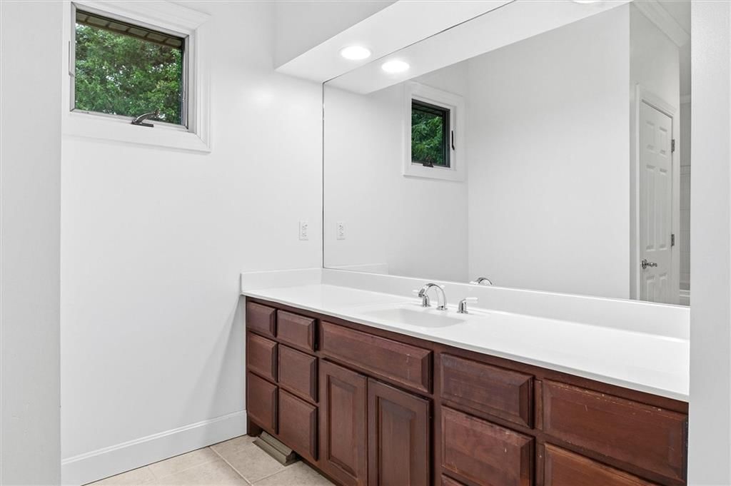 2530 Greenwood Drive — photo 30