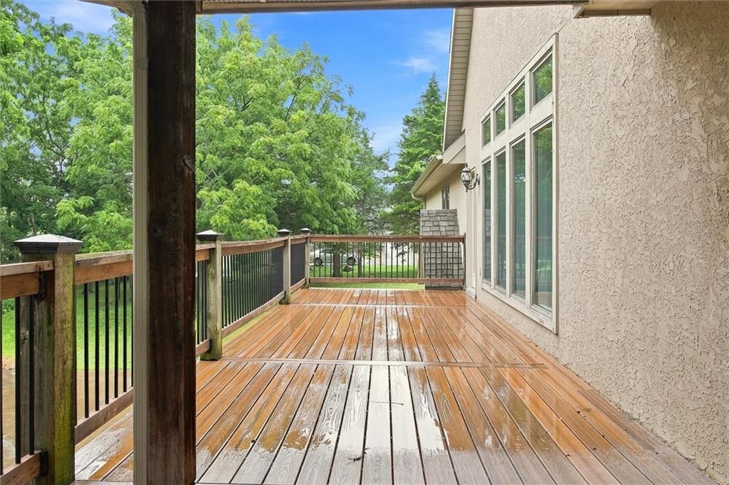 2530 Greenwood Drive — photo 39