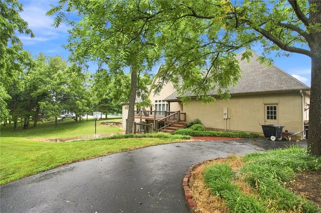 2530 Greenwood Drive — photo 40