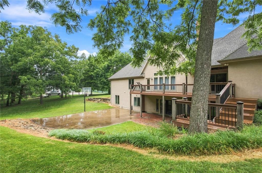 2530 Greenwood Drive — photo 41
