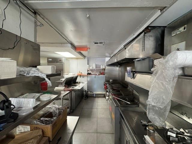 6901 Prospect Avenue — photo 10