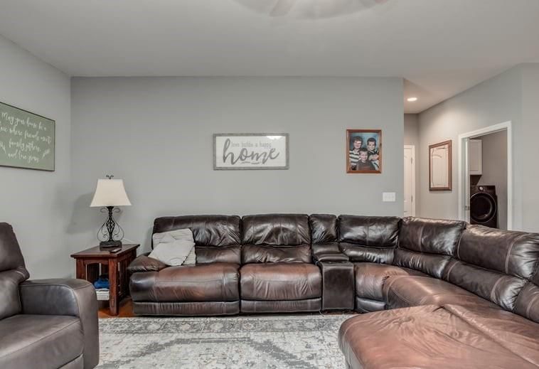 1721 S Willow Street — photo 11