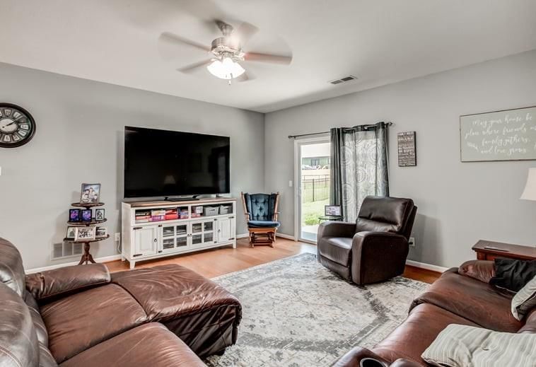 1721 S Willow Street — photo 15