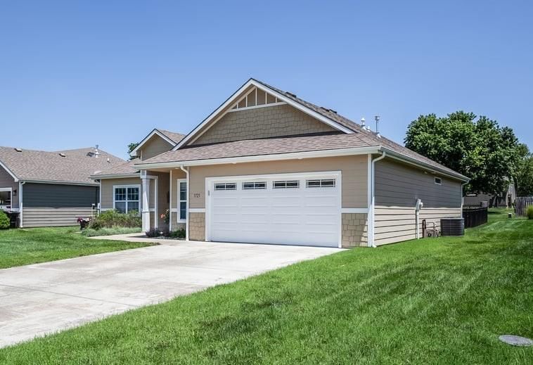 1721 S Willow Street — photo 31