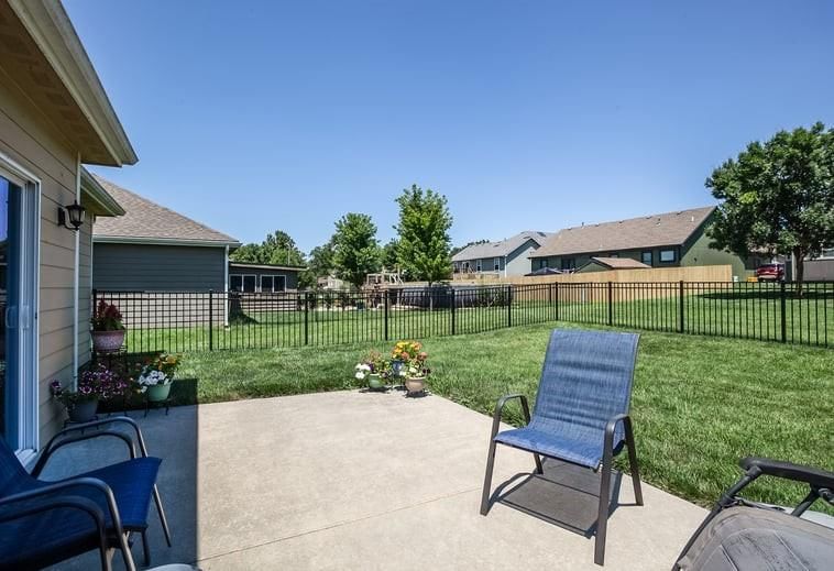 1721 S Willow Street — photo 32