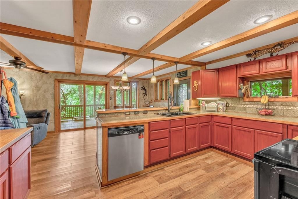 5279 Saratoga Drive — photo 16