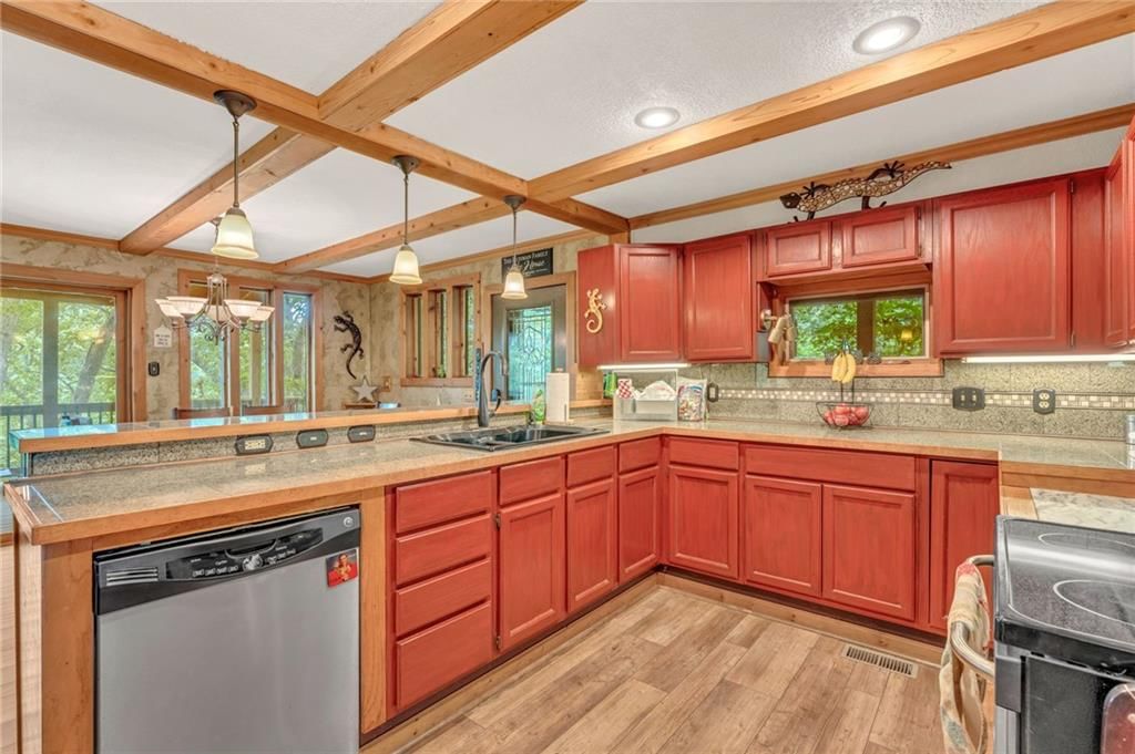 5279 Saratoga Drive — photo 17