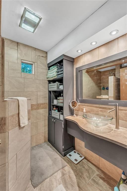 5279 Saratoga Drive — photo 40