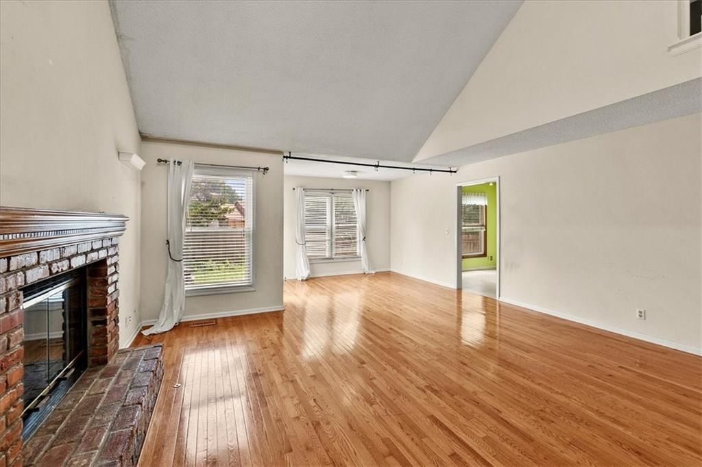 11635 Garnett Street — photo 3