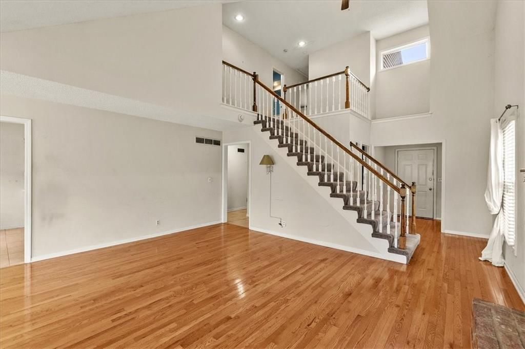 11635 Garnett Street — photo 5