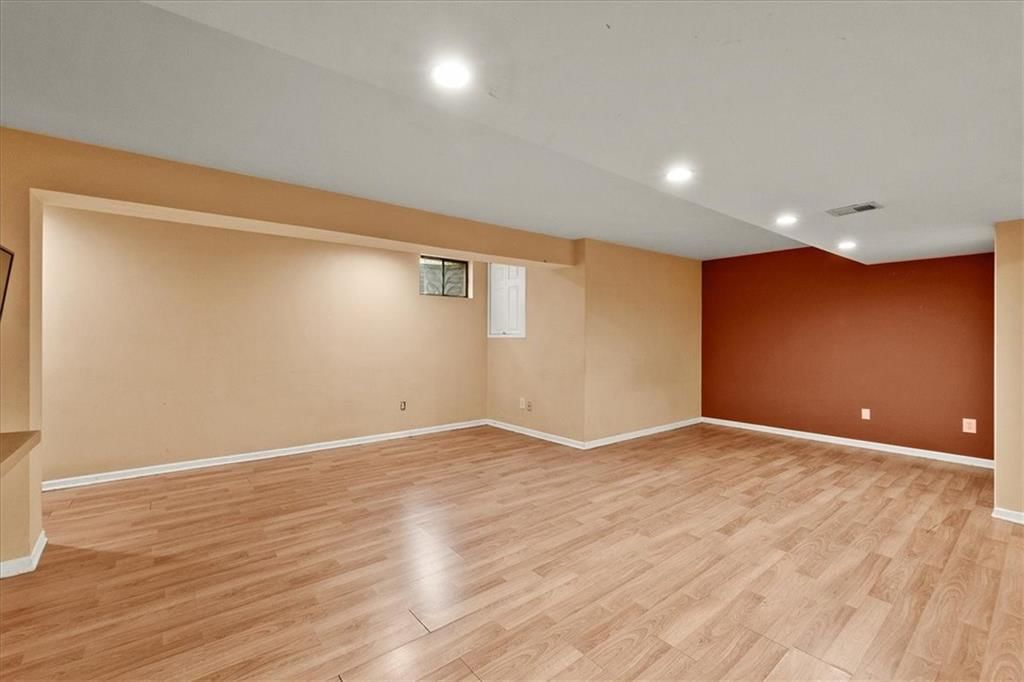 11635 Garnett Street — photo 22