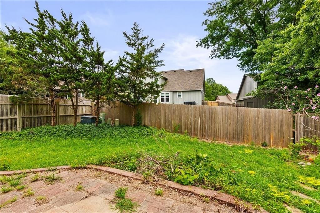 11635 Garnett Street — photo 26